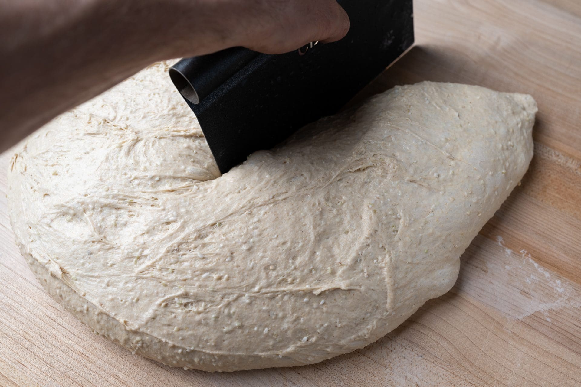 Dividing dough