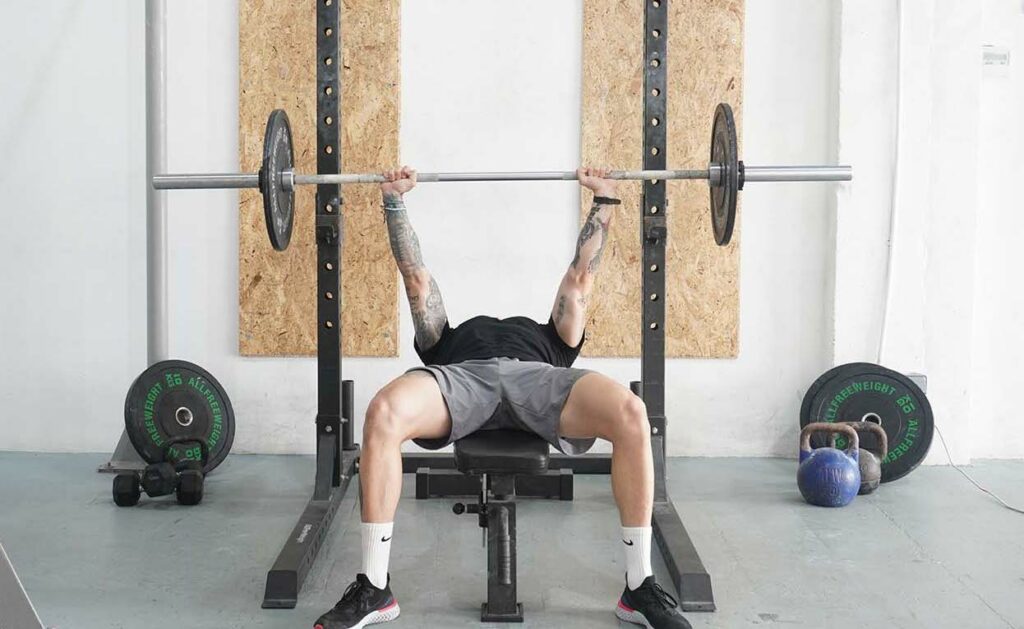 man bench press 