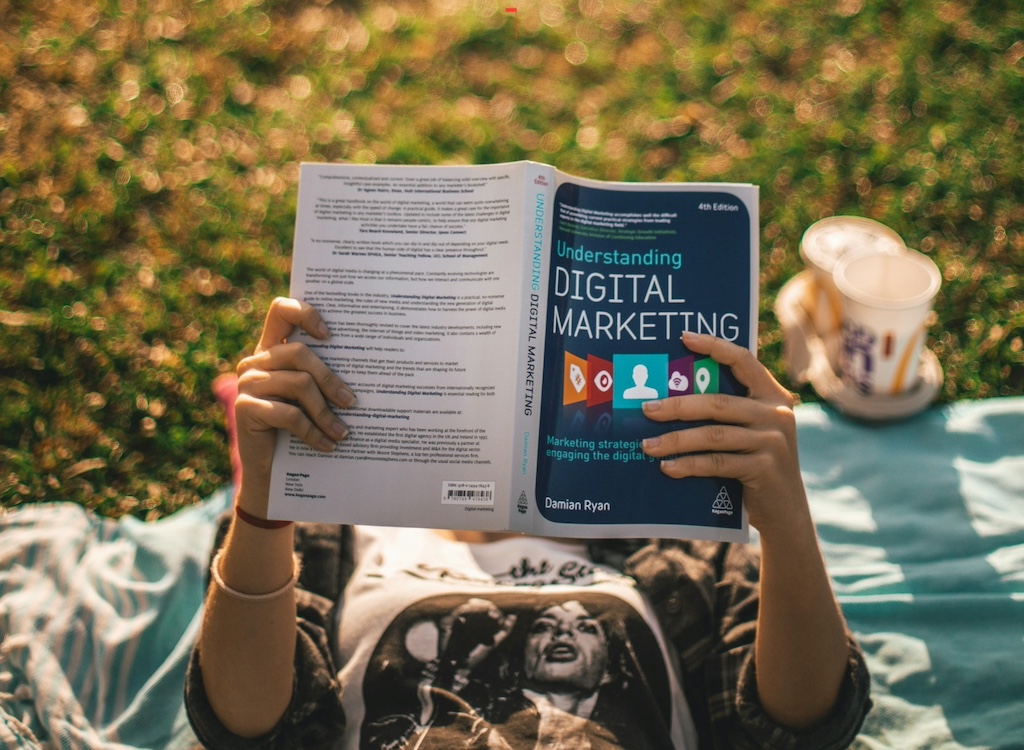 digital marketing woman